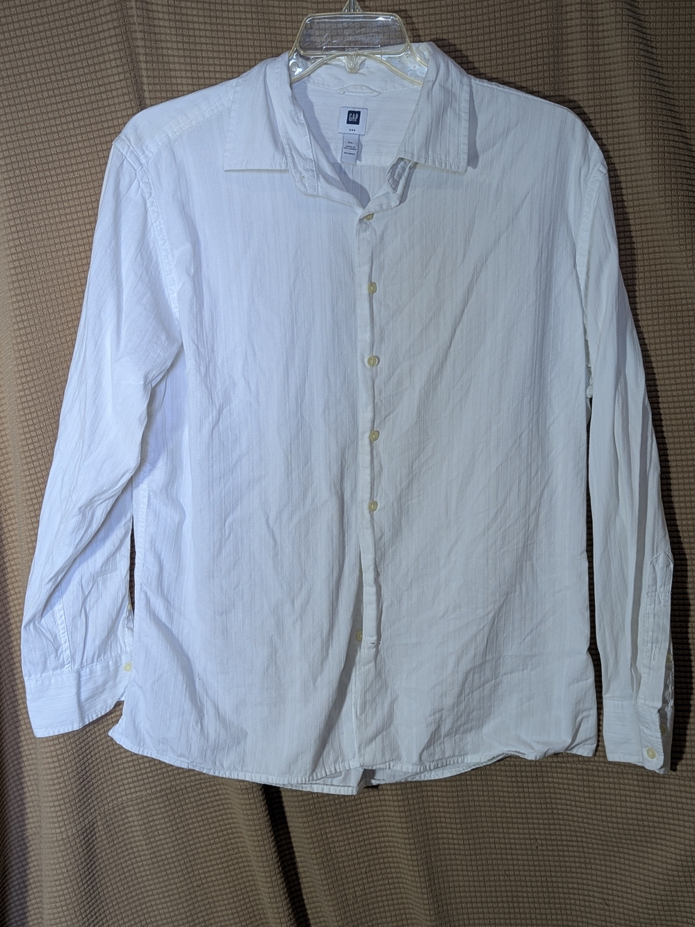 GAP Men’s White Long-Sleeve Button-Down Shirt